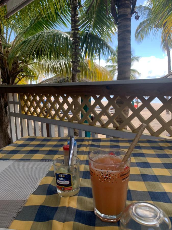 Le Titouloulou 1023 Anse Des Rochers 圣弗朗索瓦 外观 照片